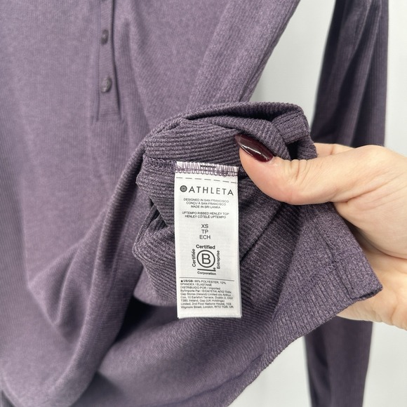 Athleta Uptempo Ribbed Henley Long Sleeve Shirt Womens Size XS Purple Top - Picture 4 of 10